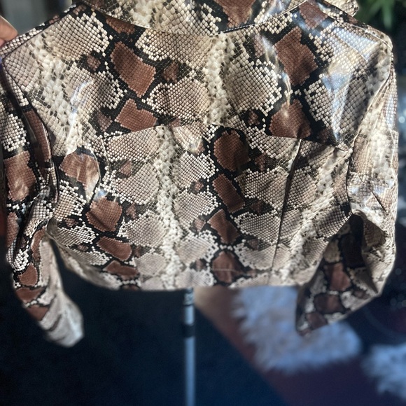 SHEIN- snakeskin print single zipper jacket - Picture 3 of 4